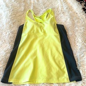 NWOT Old Navy active top large